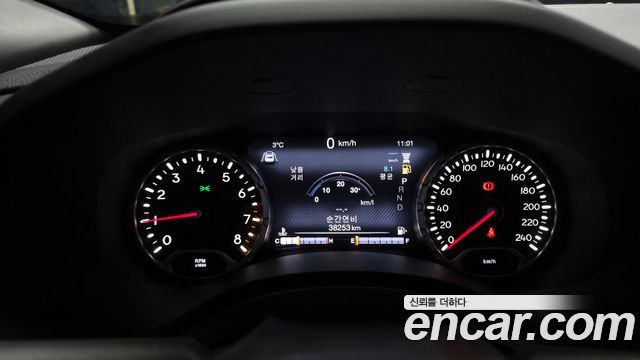 Jeep Renegade 2.4 80th Edition AWD 2021 — фото 8