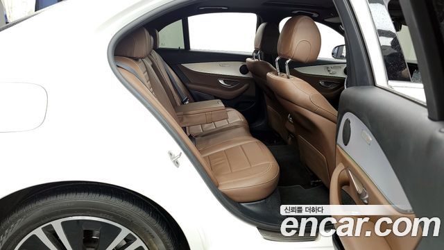 Mercedes-Benz E-Class (W213) E250 Avantgarde 2021 — фото 12
