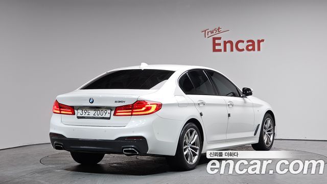BMW 5 Series (G30) 530i M Sport Package 2017 — фото 2