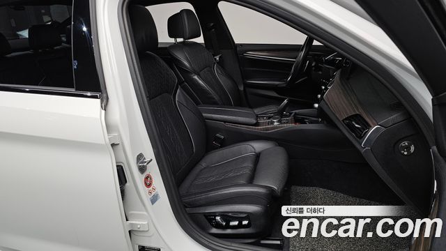 BMW 5 Series (G30) 530i M Sport Package 2017 — фото 10