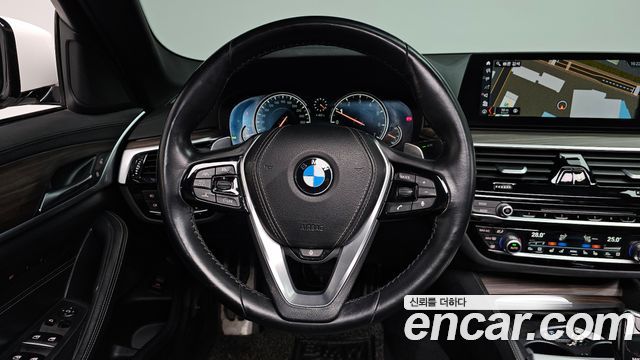 BMW 5 Series (G30) 530i M Sport Package 2017 — фото 13