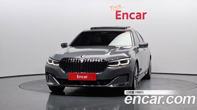 BMW 7 Series (G11) 740Li xDrive Design Pure Excellence 2021 — фото 3