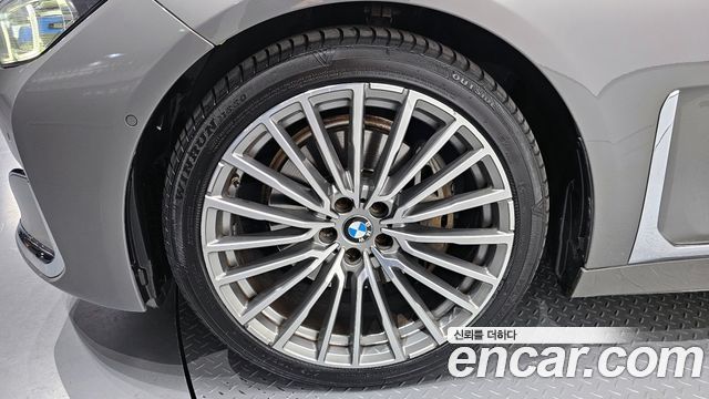BMW 7 Series (G11) 740Li xDrive Design Pure Excellence 2021 — фото 5