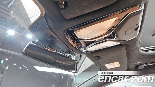 BMW 7 Series (G11) 740Li xDrive Design Pure Excellence 2021 — фото 15