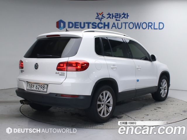 Volkswagen Tiguan 2.0 TDI Comfort 5N 2012 — фото 2