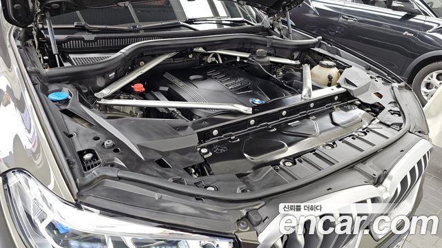 BMW X6 (G06) xDrive40i M Sport 2022 — фото 6