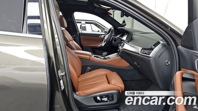 BMW X6 (G06) xDrive40i M Sport 2022 — фото 11