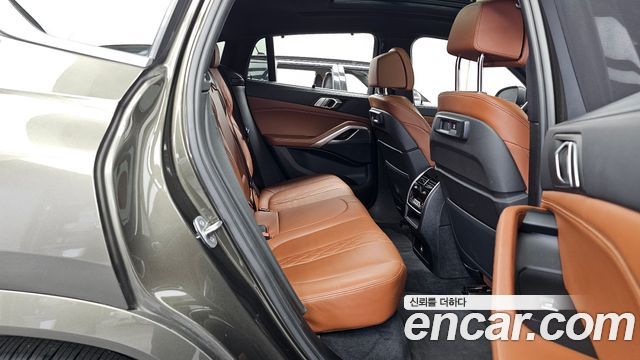 BMW X6 (G06) xDrive40i M Sport 2022 — фото 12