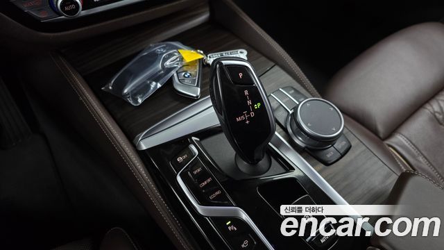 BMW 6 Series GT (G32) 640i xDrive Luxury 2021 — фото 9