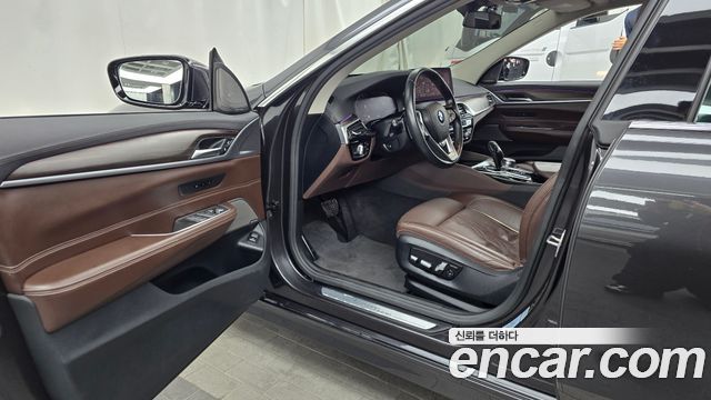 BMW 6 Series GT (G32) 640i xDrive Luxury 2021 — фото 10