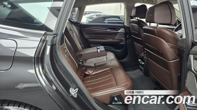 BMW 6 Series GT (G32) 640i xDrive Luxury 2021 — фото 12