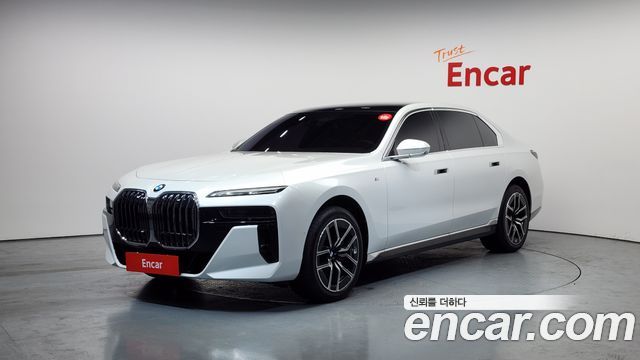 BMW 7 Series (G70) 740i xDrive M Sport 2024 — фото 1