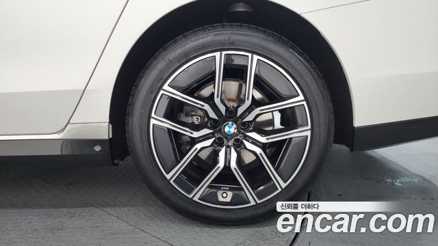 BMW 7 Series (G70) 740i xDrive M Sport 2024 — фото 5