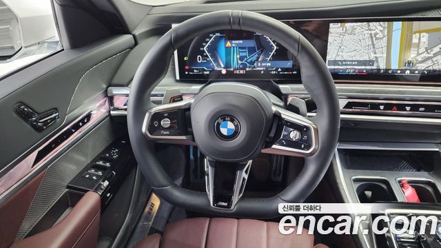 BMW 7 Series (G70) 740i xDrive M Sport 2024 — фото 13