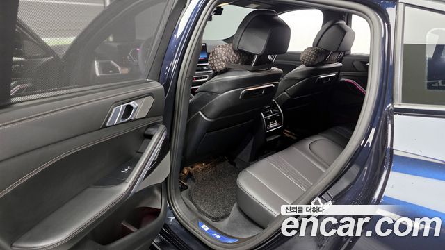 BMW X6 (G06) xDrive40i M Sport 2024 — фото 11