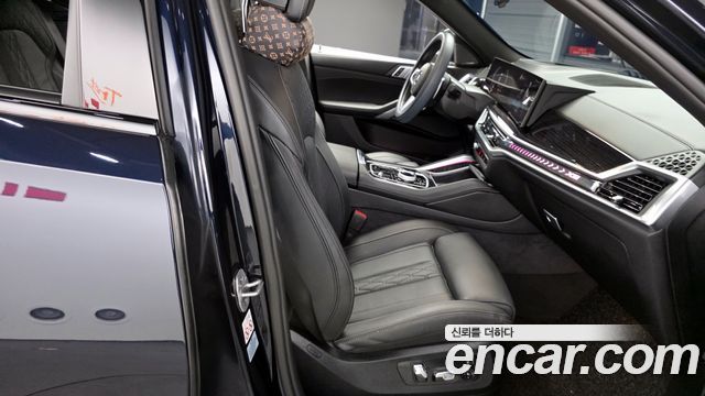 BMW X6 (G06) xDrive40i M Sport 2024 — фото 12