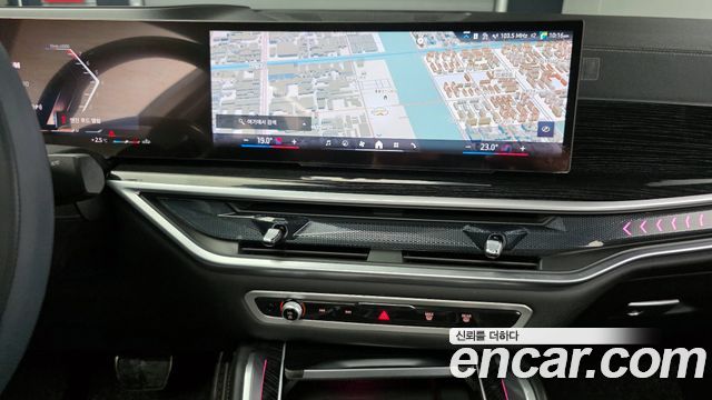 BMW X6 (G06) xDrive40i M Sport 2024 — фото 17