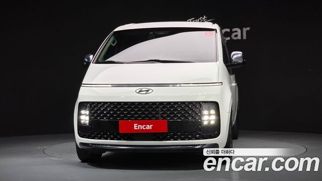Hyundai Staria Lounge 9-Seater Prestige 2023 — фото 3
