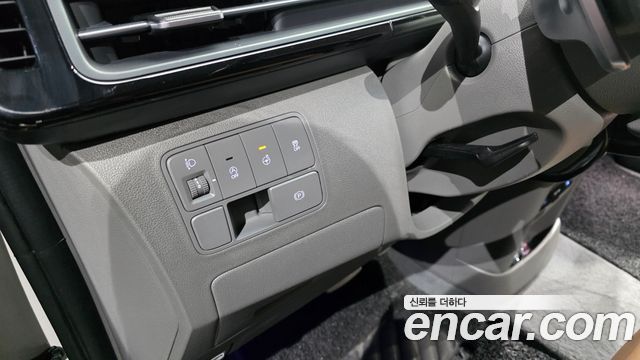 Hyundai Staria Lounge 9-Seater Prestige 2023 — фото 18