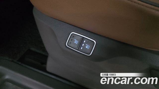 Hyundai Staria Lounge 9-Seater Prestige 2023 — фото 23