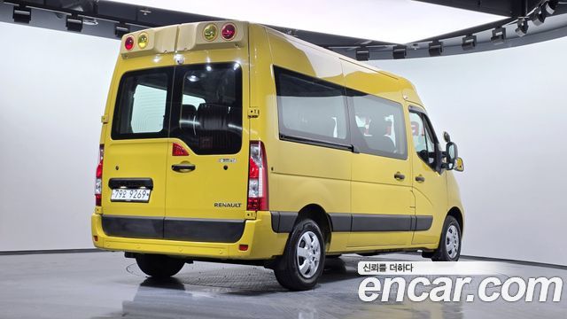 Renault Korea Master School Bus 13-Seater 2019 — фото 2