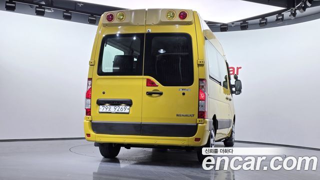 Renault Korea Master School Bus 13-Seater 2019 — фото 4