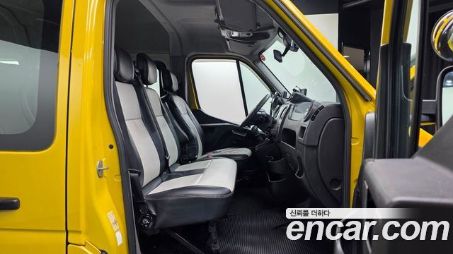 Renault Korea Master School Bus 13-Seater 2019 — фото 10