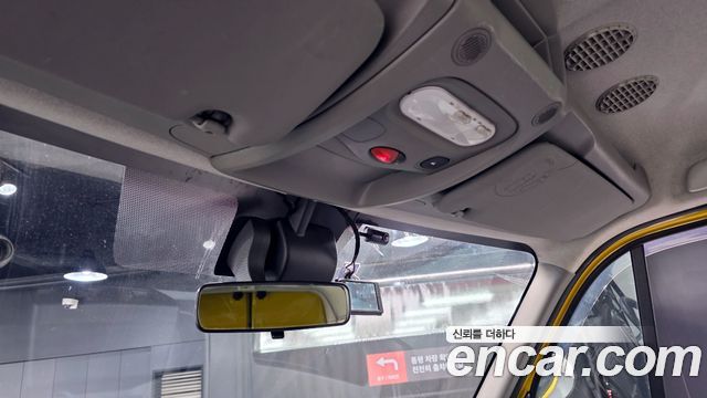 Renault Korea Master School Bus 13-Seater 2019 — фото 18