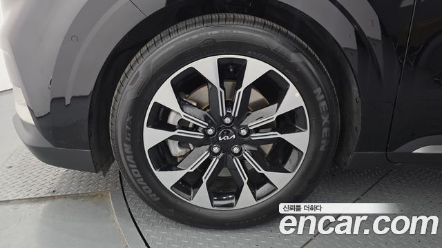 Kia Carnival (IV) Gasoline 9-Seater Signature 2023 — фото 5