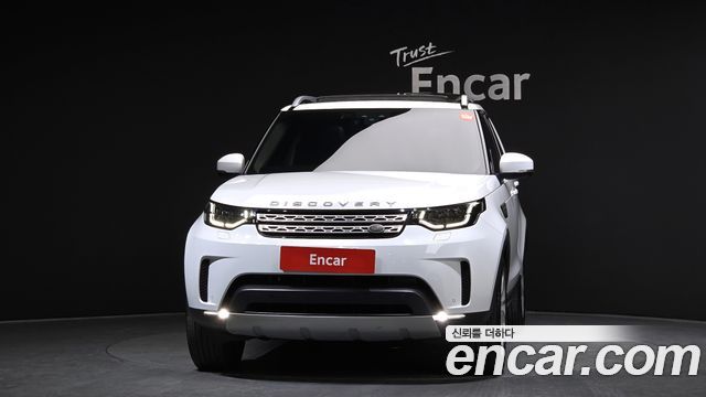 Land Rover Discovery 5 3.0 TD6 HSE 2017 — фото 3