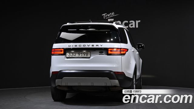 Land Rover Discovery 5 3.0 TD6 HSE 2017 — фото 4