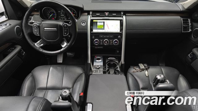 Land Rover Discovery 5 3.0 TD6 HSE 2017 — фото 7
