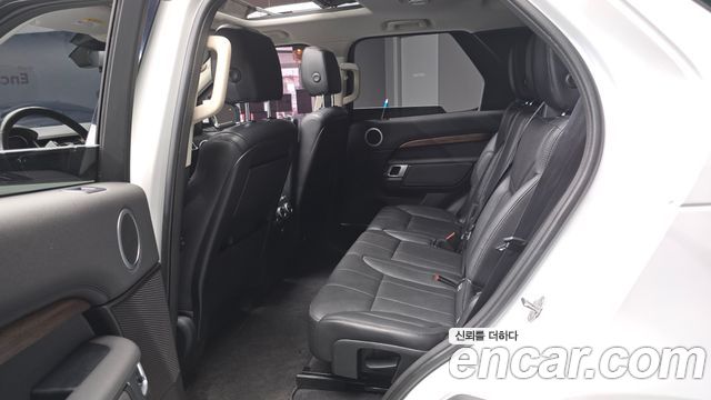 Land Rover Discovery 5 3.0 TD6 HSE 2017 — фото 13