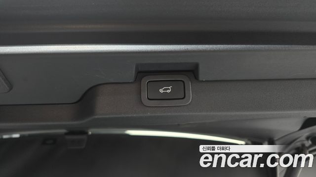 Land Rover Discovery 5 3.0 TD6 HSE 2017 — фото 20