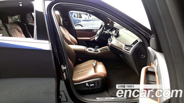 BMW X6 (G06) xDrive40i M Sport 2022 — фото 11