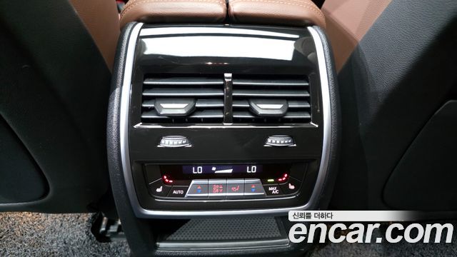 BMW X6 (G06) xDrive40i M Sport 2022 — фото 17