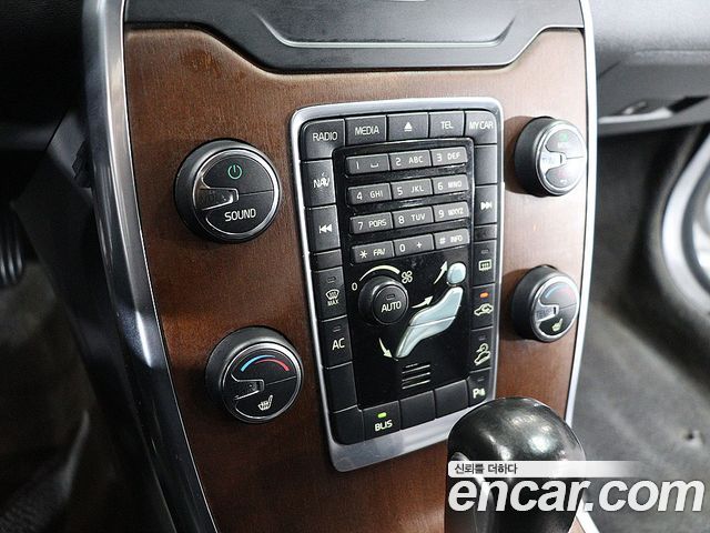 Volvo XC70 D5 3rd 2012 — фото 10