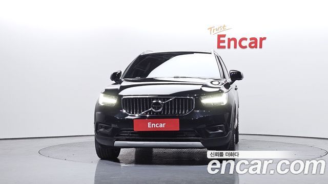 Volvo XC40 B4 Inscription 2022 — фото 3