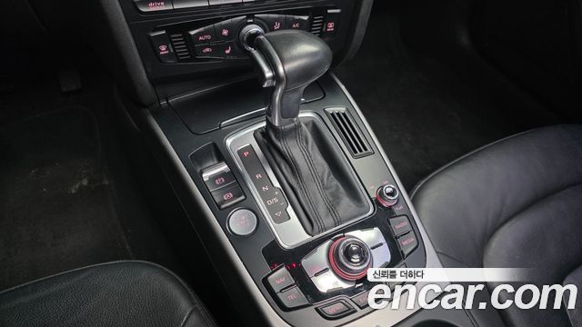 Audi A4 35 TDI Quattro Dynamic B8 2015 — фото 9
