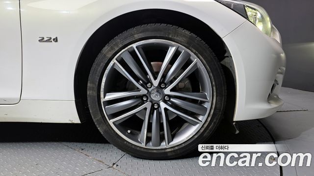 Infiniti Q50 2.2d Premium 2015 — фото 5