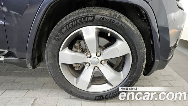 Jeep Grand Cherokee 3.0 Diesel Overland WK2 2015 — фото 5
