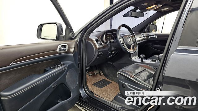 Jeep Grand Cherokee 3.0 Diesel Overland WK2 2015 — фото 10