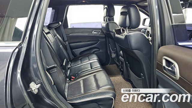 Jeep Grand Cherokee 3.0 Diesel Overland WK2 2015 — фото 12