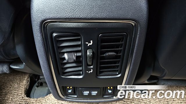 Jeep Grand Cherokee 3.0 Diesel Overland WK2 2015 — фото 18