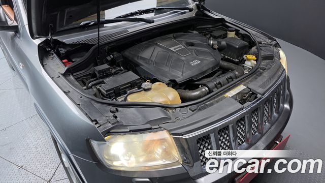 Jeep Grand Cherokee 3.0 Diesel Overland WK2 2012 — фото 6