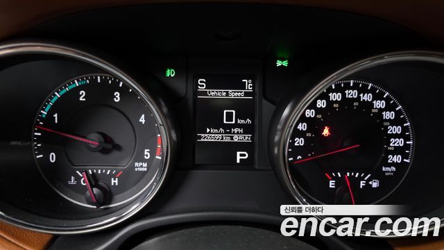 Jeep Grand Cherokee 3.0 Diesel Overland WK2 2012 — фото 8
