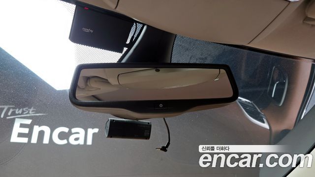 Jeep Grand Cherokee 3.0 Diesel Overland WK2 2012 — фото 16