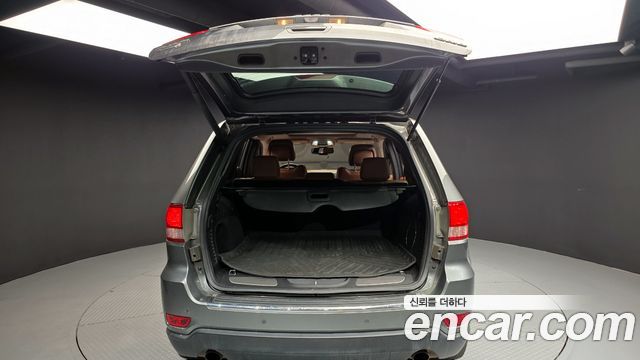 Jeep Grand Cherokee 3.0 Diesel Overland WK2 2012 — фото 20