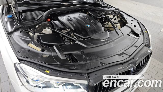 BMW 7 Series (G11) 740d xDrive M Sport 2018 — фото 6