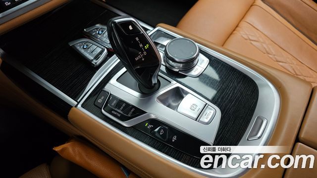 BMW 7 Series (G11) 740d xDrive M Sport 2018 — фото 9